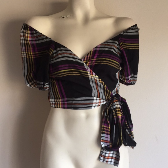 Tops - Off the shoulder crop top NWT